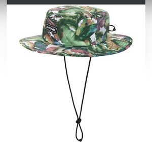 NWOT Dakine No Zone Hat in Palm Grove